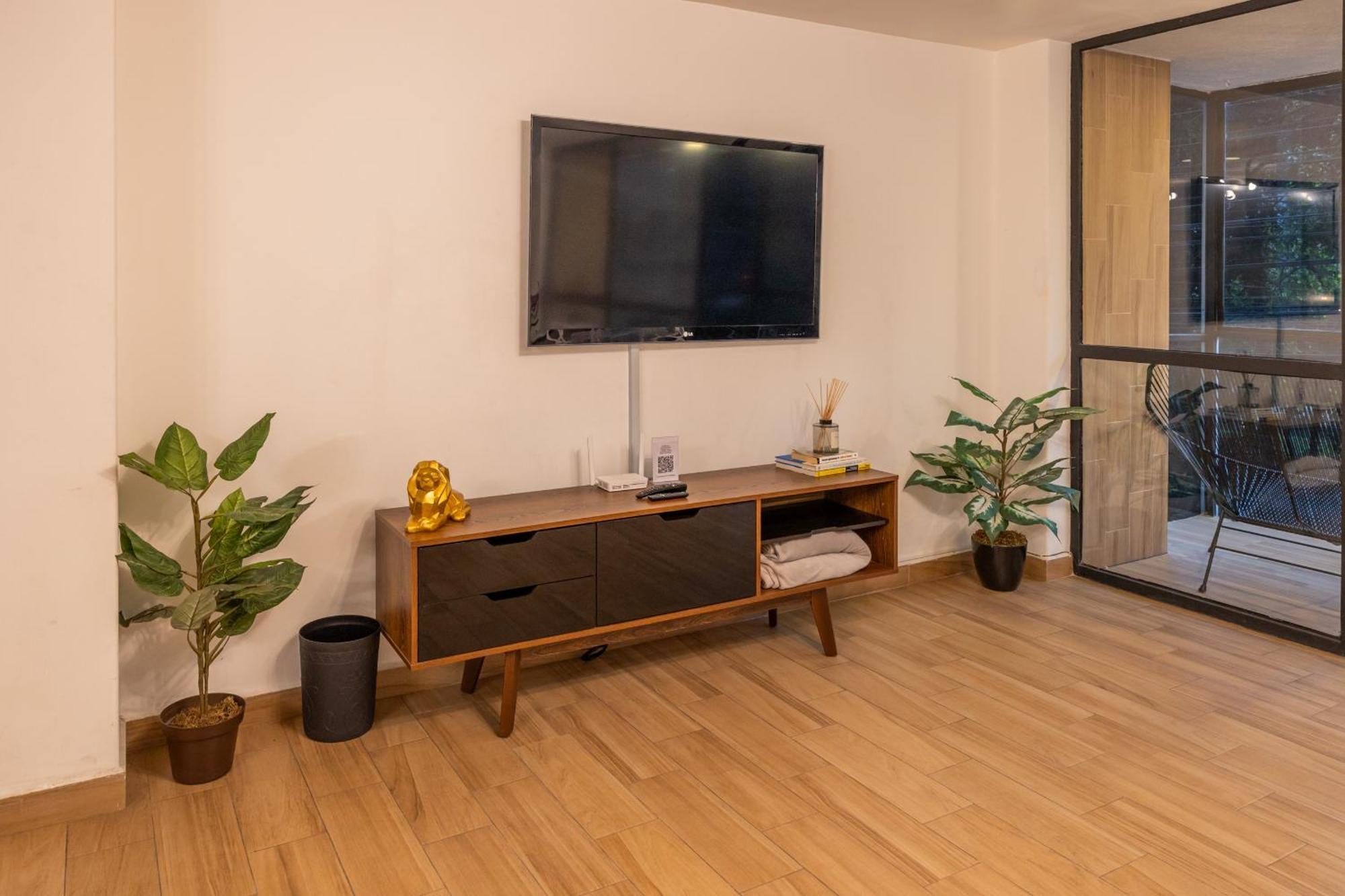 Posh Polanco Stay Tvs And Desks In Each Room Mexico City Exterior photo